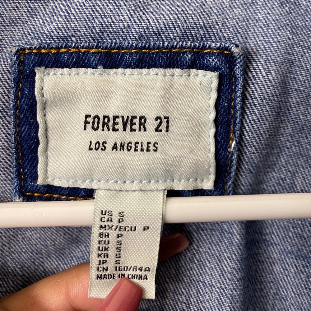 Basic Jean Jacket - Picture 2 of 3